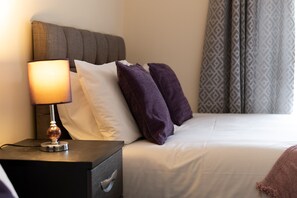 5 bedrooms, free WiFi - Perfect Location Jersey House (Swansea)