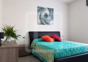 1 bedroom, in-room safe, free WiFi, bed sheets