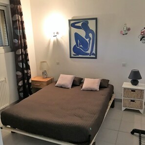 1 Schlafzimmer, Bügeleisen/Bügelbrett, Reisekinderbett, kostenloses WLAN