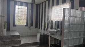 Bathroom - Tiptop Hotel And Resort (Panglao)