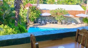 Outdoor dining - Tiptop Hotel And Resort (Panglao)