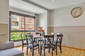 Dining - Suite Home Sagrada Familia (Barcelona)