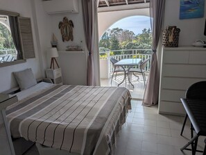 1 bedroom, iron/ironing board, free WiFi