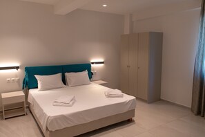3 Schlafzimmer, Zimmersafe, Bügeleisen/Bügelbrett, Reisekinderbett