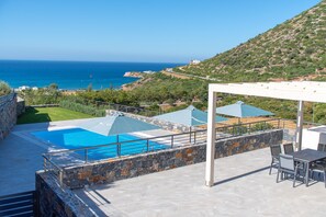 Outdoor pool, pool loungers