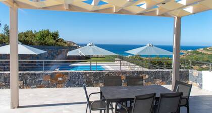Villa Marine, New Luxury Villa with Amazing Seaview & Private Pool