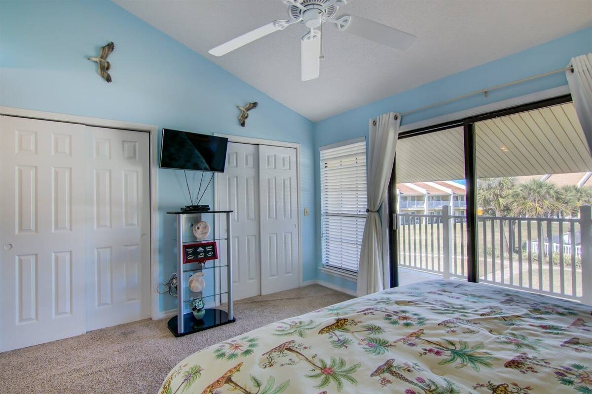 House (3 A, Three Bedroom Townhome)