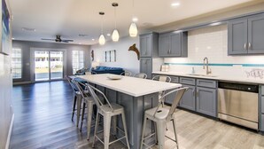 House (3 C, Three Bedroom Townhome) | Private kitchen - Seacove Townhome Collection by Seacove Homeowner Rentals (Miramar Beach)