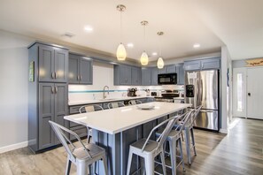 House (3 C, Three Bedroom Townhome) | Private kitchen