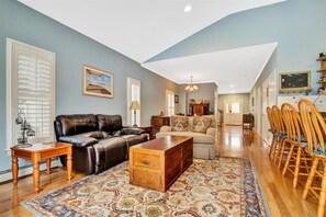 Smart TV - Newer house (2008)House close to Spring Lake and Belmar Beaches (Spring Lake)