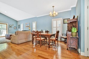 Smart TV - Newer house (2008)House close to Spring Lake and Belmar Beaches (Spring Lake)