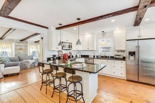 House (Sea Star) | Private kitchen | Fridge, microwave, dishwasher, coffee/tea maker
