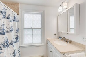 House (Sea Star) | Bathroom