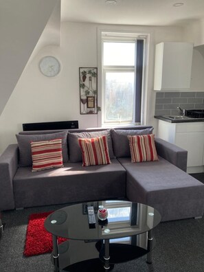 Standard Apartment, Private Bathroom (Seashell) | Interior - Coast Accommodation Station Road Apartments (Blackpool)