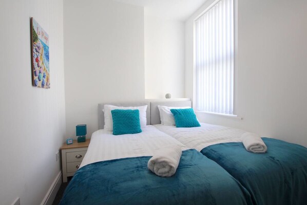 Deluxe Apartment, Ensuite (Sand Dune) - Coast Accommodation Station Road Apartments (Blackpool)