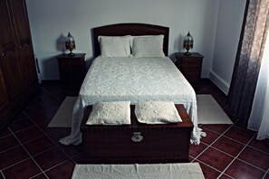 4 Schlafzimmer, Bügeleisen/Bügelbrett, kostenloses Internet