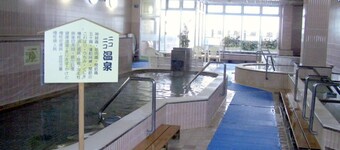 Niko Niko Capsule Hotel