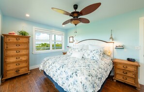 4 bedrooms, desk, iron/ironing board, free WiFi