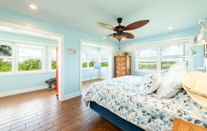 4 bedrooms, desk, iron/ironing board, free WiFi