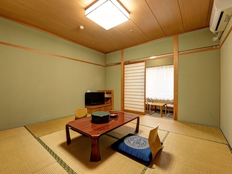 Private kitchen. Yakumo Onsen Yuai Kumanokan