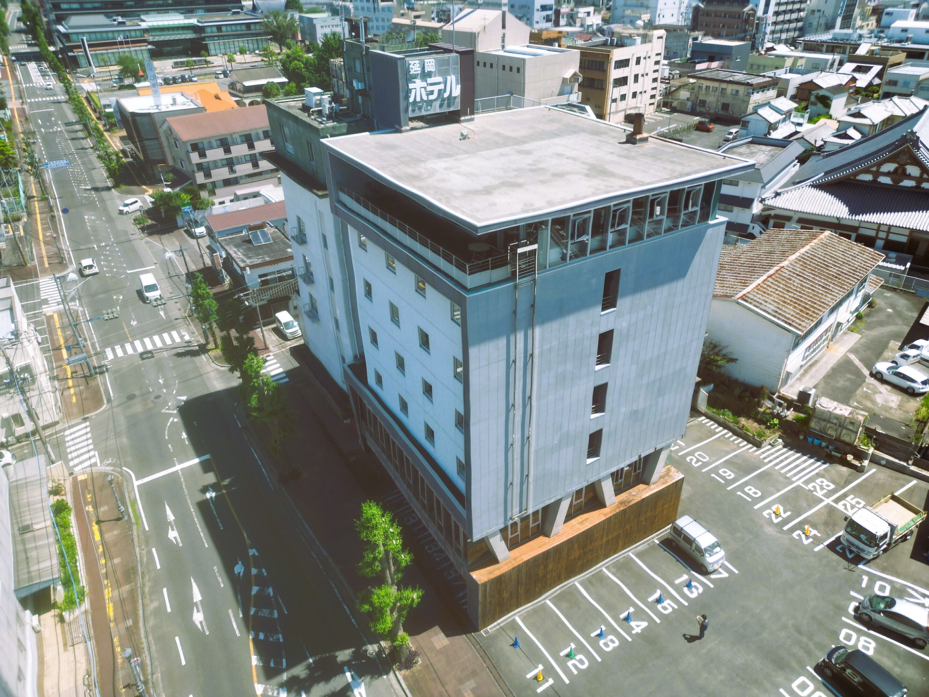 المنشأة من الخارج