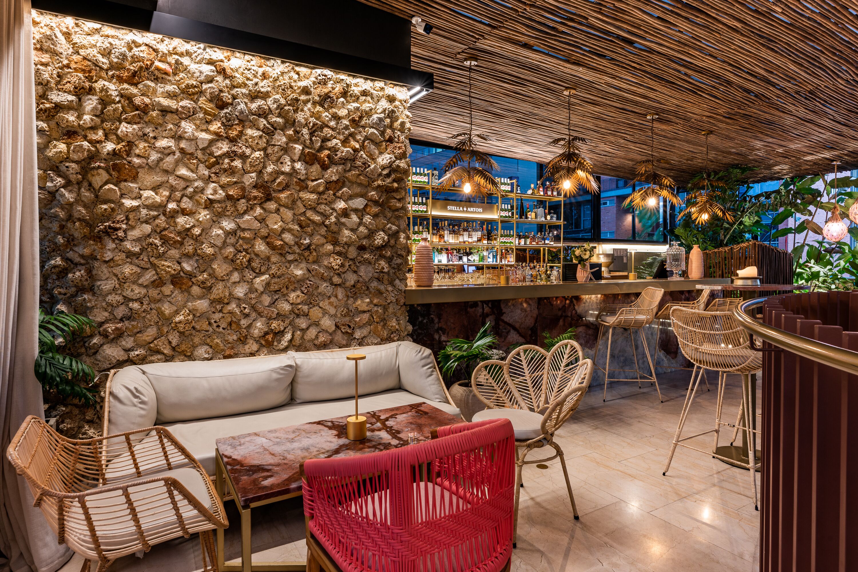 Poolside bar