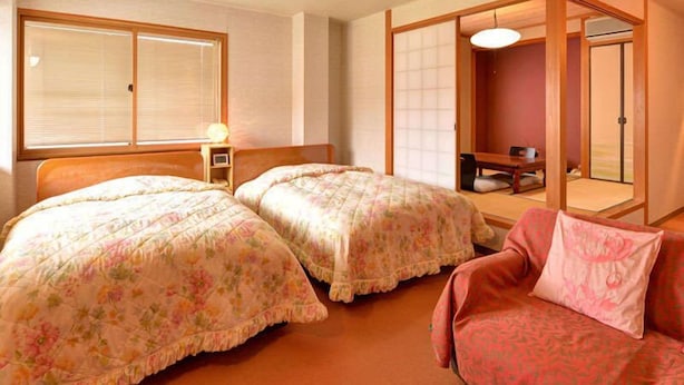 Room - Yamanoyu Kazuyo (Taketa)