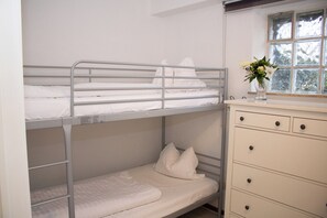 2 bedrooms, Internet