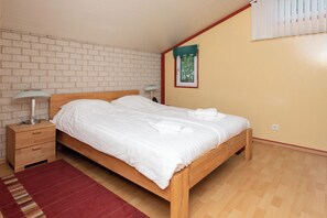 2 bedrooms, Internet