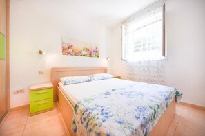 1 bedroom, free internet