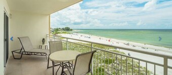 DIRECT BEACHFRONT CONDO Pool, Beautifully Renovated 2 Bedroom 4th Floor Balcony.