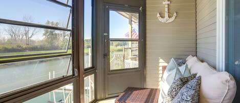 المنشأة من الداخل