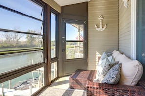 Screened-In Porch