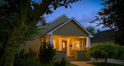 Juniper Place · Perfect Neighborhood Home - Close to town