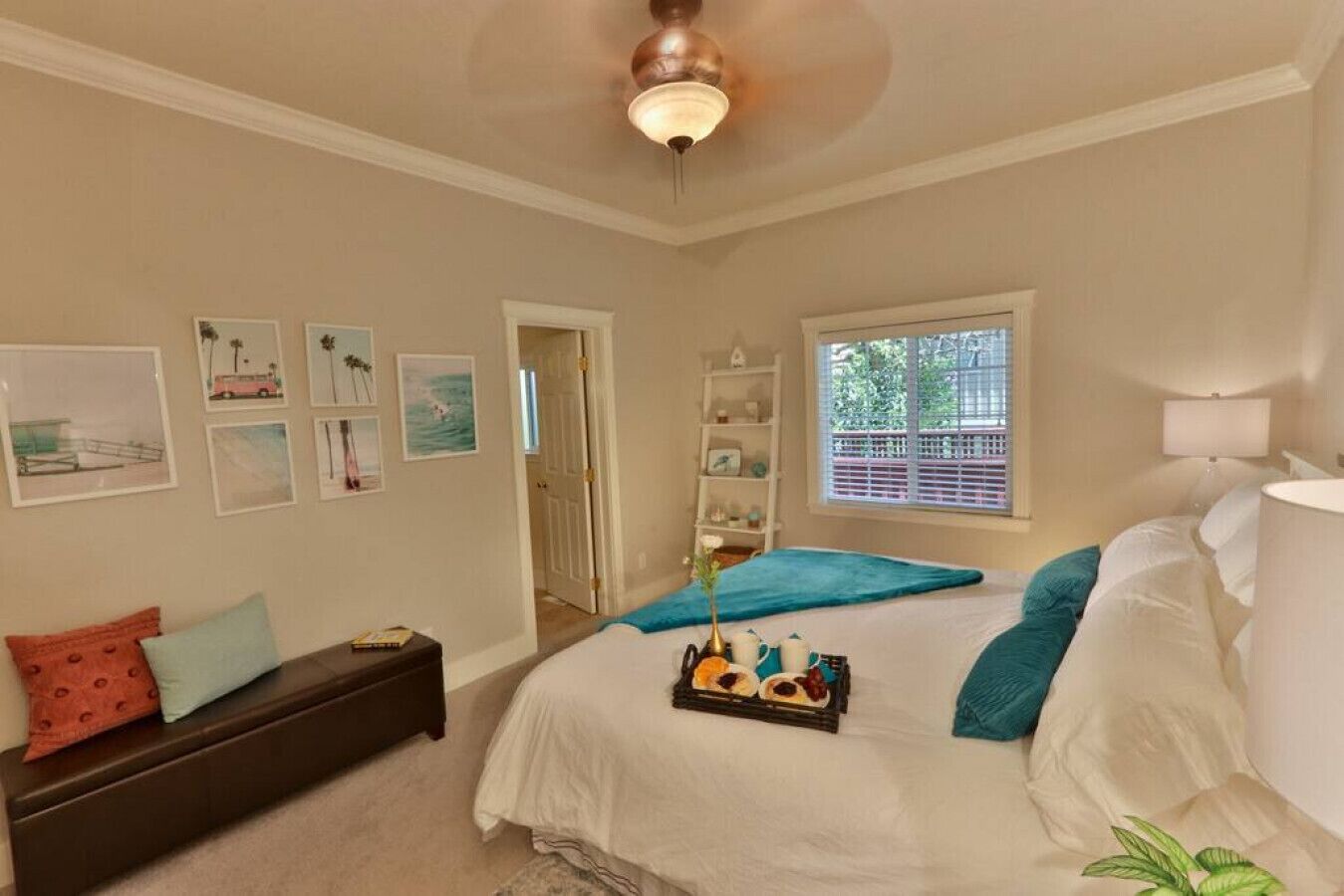 3 bedrooms, desk, iron/ironing board, free WiFi