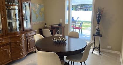 Cozy 3BR Home Steps from Busch Gardens with Private Parking & Spacious Yard