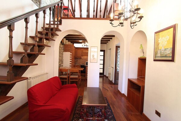 Captivating 4 -Bed Apartment In Bellagio Historic - Bellagio