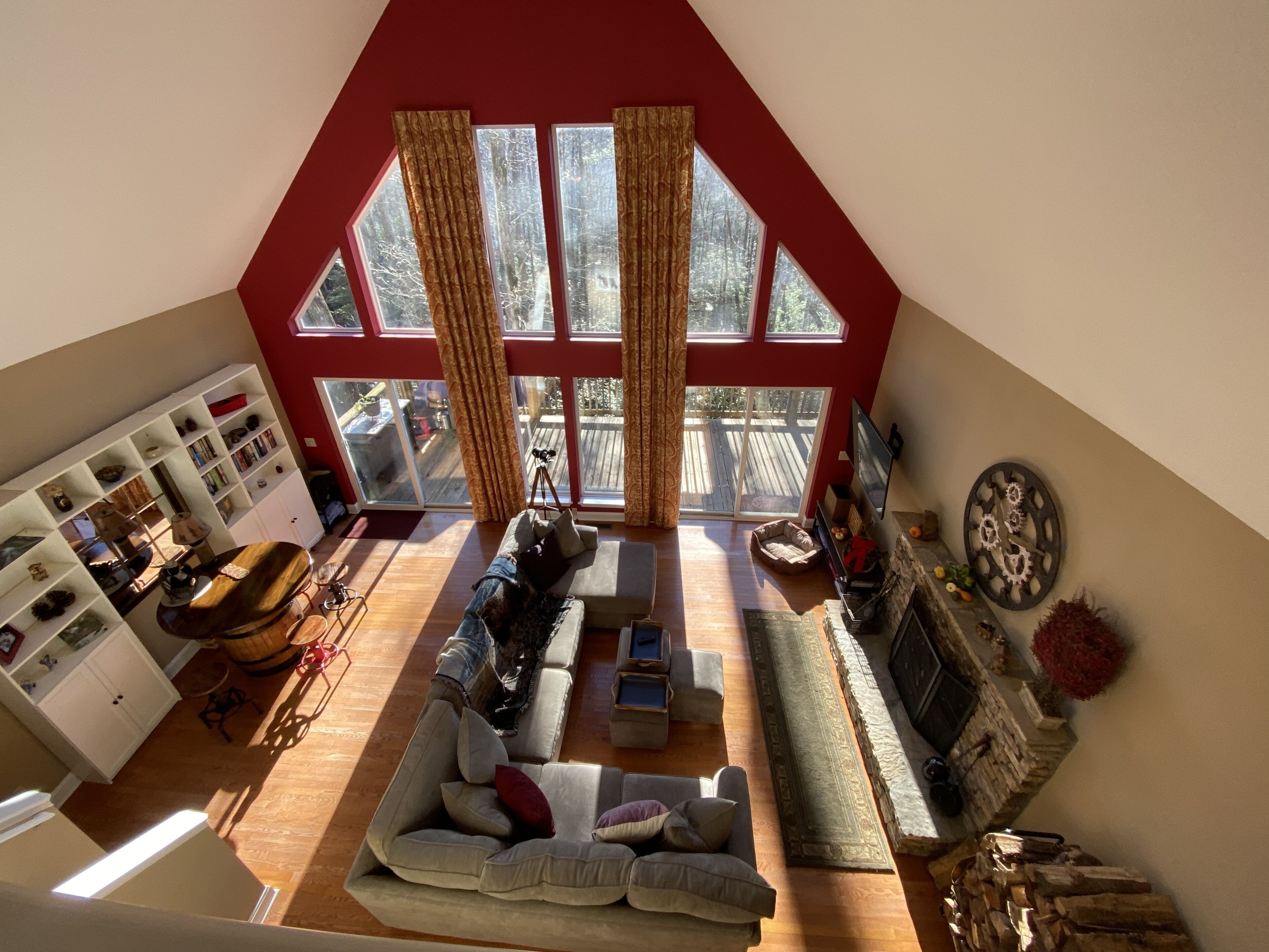 TV, fireplace, streaming services, computer monitors