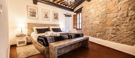 4 Schlafzimmer, Bügeleisen/Bügelbrett, WLAN