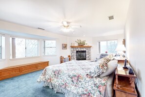 3 dormitorios, escritorio, Internet y ropa de cama