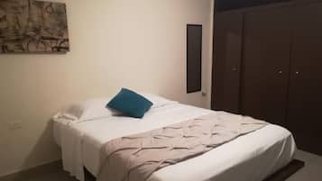 1 quarto, ferros/tábuas de passar roupa, Wi-Fi, roupa de cama