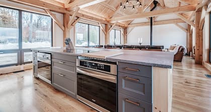 Mtn View, Sleeps 20, Hot Tub, Firepit, Wood Stove, Theater, Workspace, Bar, Gym