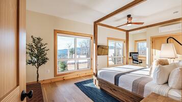 7 quartos, escrivaninha, ferros/tábuas de passar roupa