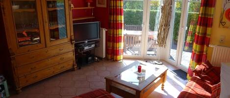 Fernseher, Stereoanlage