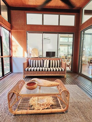 Smart TV, video-game console - The Haven is ! as the name suggests A HAVEN FOR THE SOUL! (Noosa North Shore)