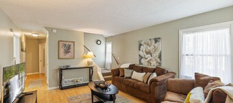 Charlotte Charmer - 3 Bdrm.