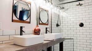 Shower, towels