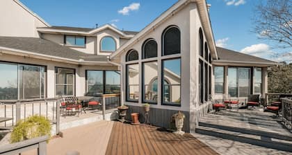 Pool Table Hot Tub and Neighborhood Pool