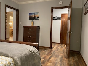 4 Schlafzimmer, Bügeleisen/Bügelbrett, kostenloses WLAN, Bettwäsche