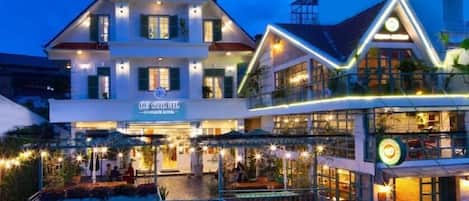 Front of property – evening/night